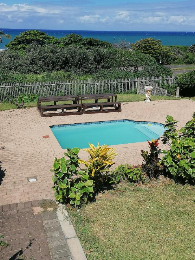 The Whitehouse Hotel Port Shepstone Exterior photo