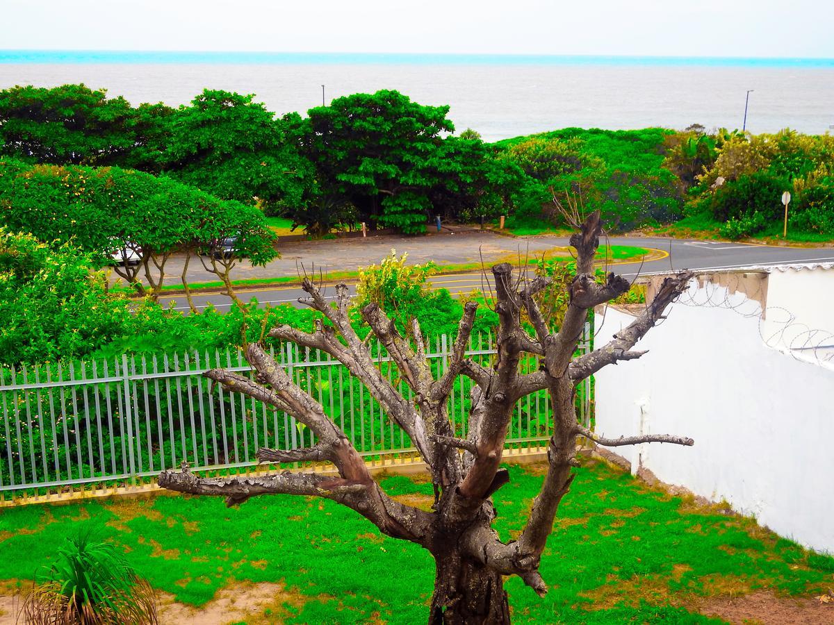 The Whitehouse Hotel Port Shepstone Exterior photo